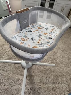 Halo BassiNest Luxe Swivel Sleeper
