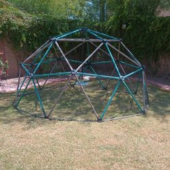  LifeTime outdoor Climbing Dome