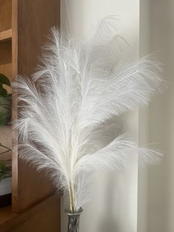 White feather decoration