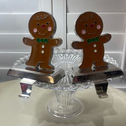 Gingerbread Metal Stocking Holder 