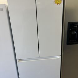33 inches wide Samsung refrigerator 
