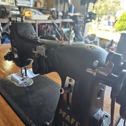 PFAFF Sewing Machine Table 