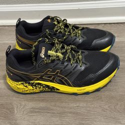 ASICS size 12 NEW w/O TAGS