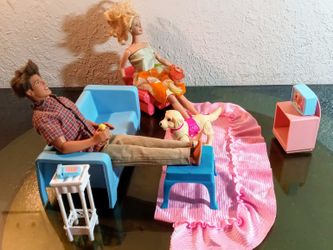 Vintage barbie & living set + dog