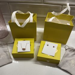 Kendra Scott Rose Gold Pendant Necklace & Earrings 