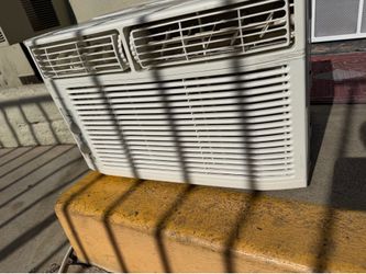 Ac unit Fridgidaire