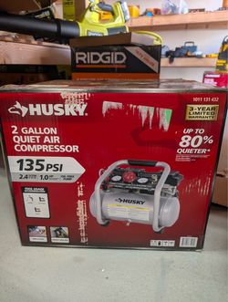 Husky 2 Gal 135 PSI Portable Air Compressor – New