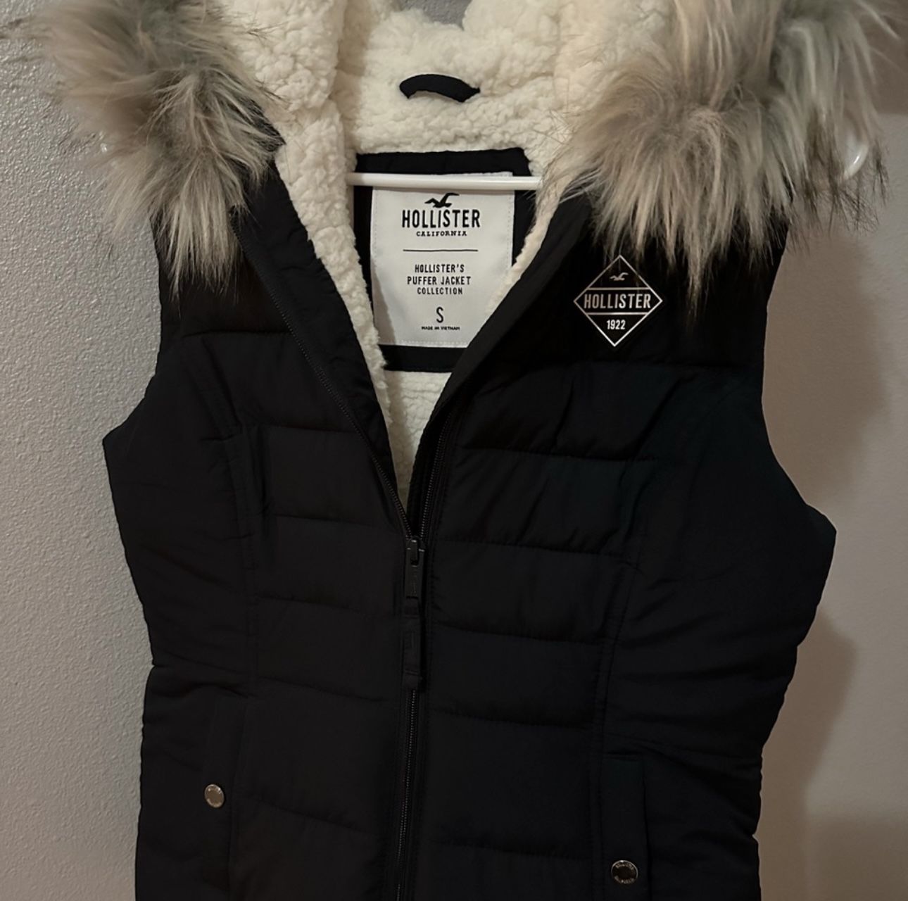 Puffer Vest - Hollister