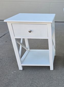 Small White Farmhouse Single-Drawer Nightstand / End Table