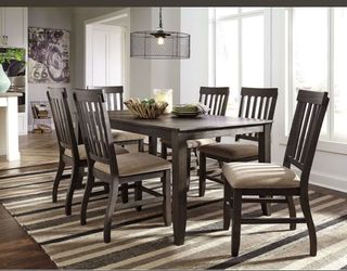 Dinning table with chairs