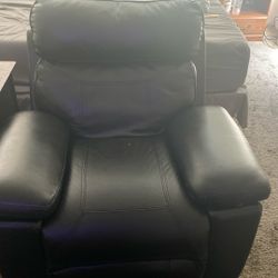Black Reclining Sofa Set – Recliner, Loveseat w/USB, and 3-Seater Couch