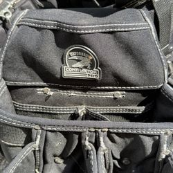 Gatorback B240 electrician Belt With Harness Size Medium
