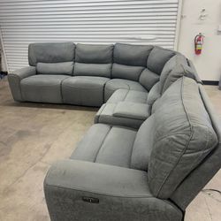 Sweeney 6-piece Fabric Power Reclining Sectional