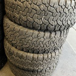 Vendo 275/60/R20 Instaladas Y Balanceadas Garantizadas Las 4 Llantas Por $190