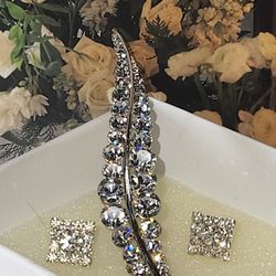 #1607, SWAROVSKI CRYSTAL SET, GORGEOUS VINTAGE PIECE
