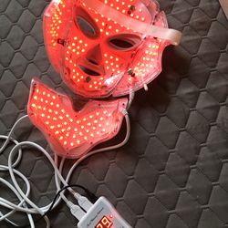 Light Therapy/Treatment Face/Neck mask