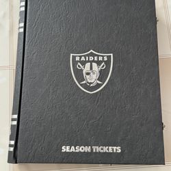 Raiders Gift Box 2025