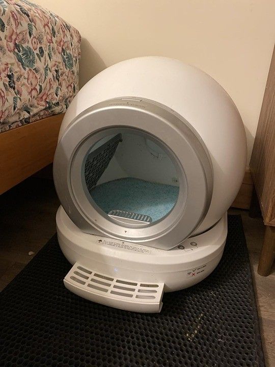 Furmax Automatic Self Cleaning Cat Litter Box
