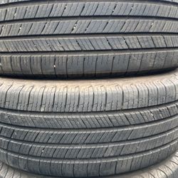 Set Of Tires (4) 225-65-17 Michelin