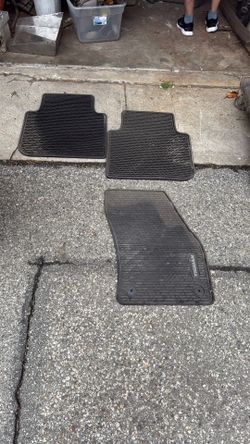 VW Tiguan Floor Mats