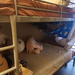bunk bed