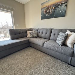 Signature Design By Ashley Highland Falls Gray Sectional