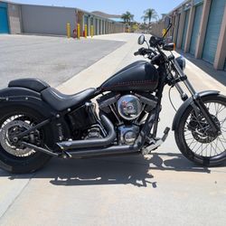2012 Harley-Davidson Blackline