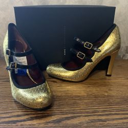 Marc Jacob’s Women’s 7 Textured Gold Black Straps Pumps Heels Shoes NEW