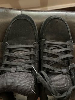 Steel toe work shoes