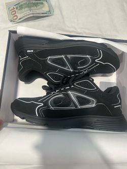 Dior b 30 brand new in box size 11