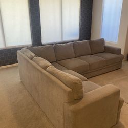 L shaped sofa/sectional