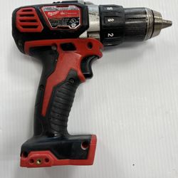 MILWAUKEE 2606-20 CORDLESS 1/2 IN. DRILL DRIVER (TOOL ONLY), IN USED CONDITION