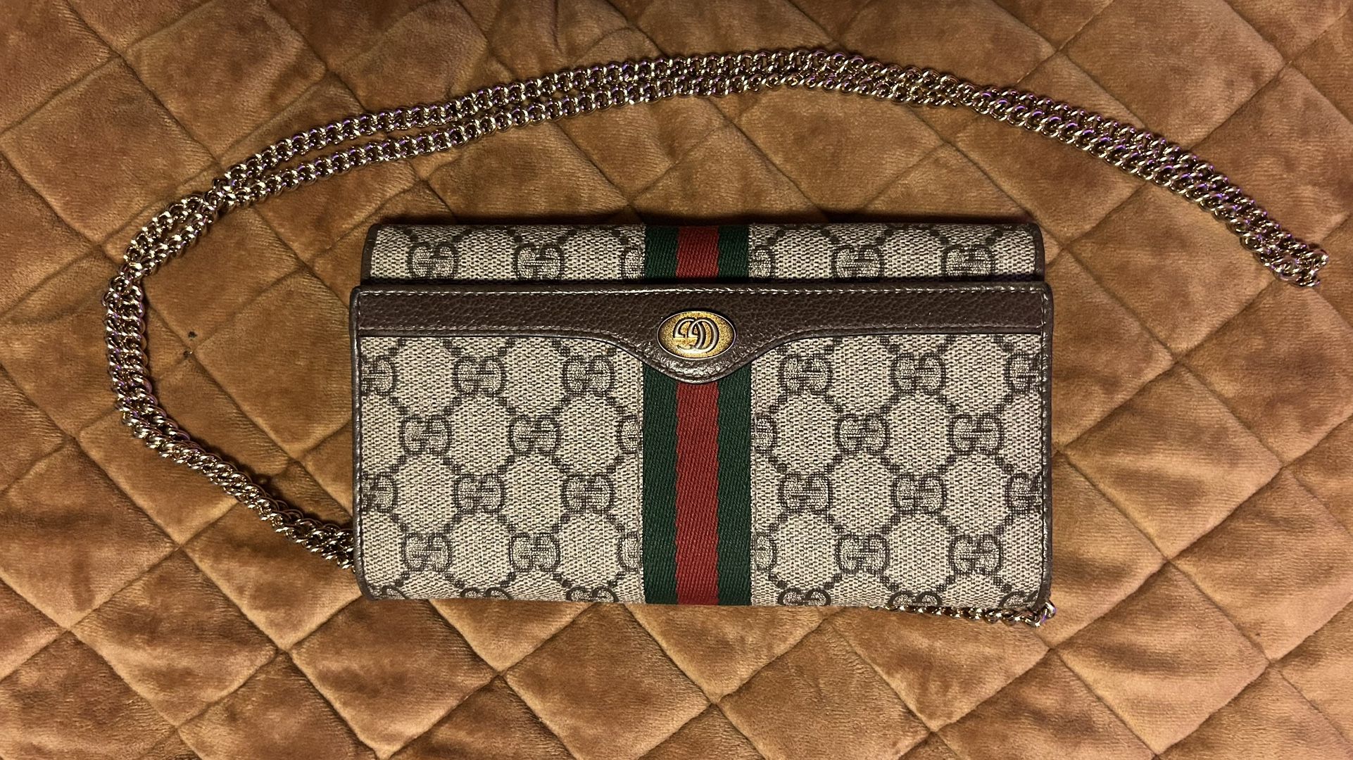 Ophidia chain wallet vinyl crossbody bag