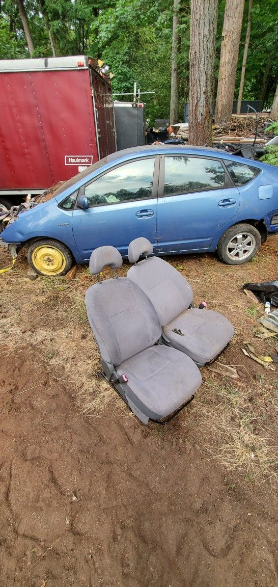 2006 Toyota Preus Hybrid Parts Car