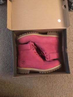 Pink timberlands size 9.5