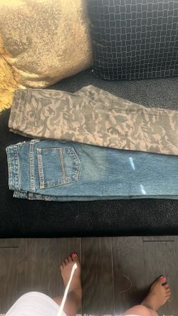 Jean and  4 long sleeve shirts