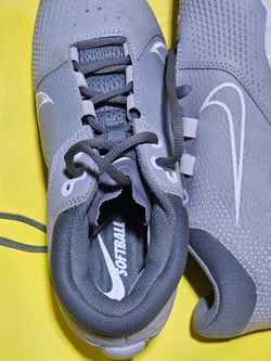 Softball shoes