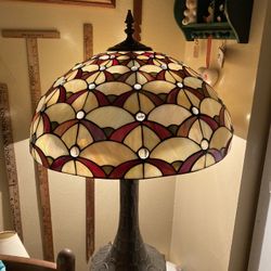 Tiffany Style Stained Glass Lamp