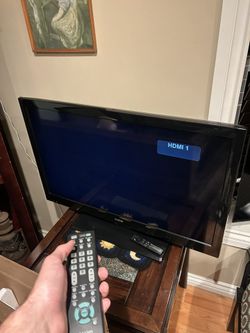 33.5” TV
