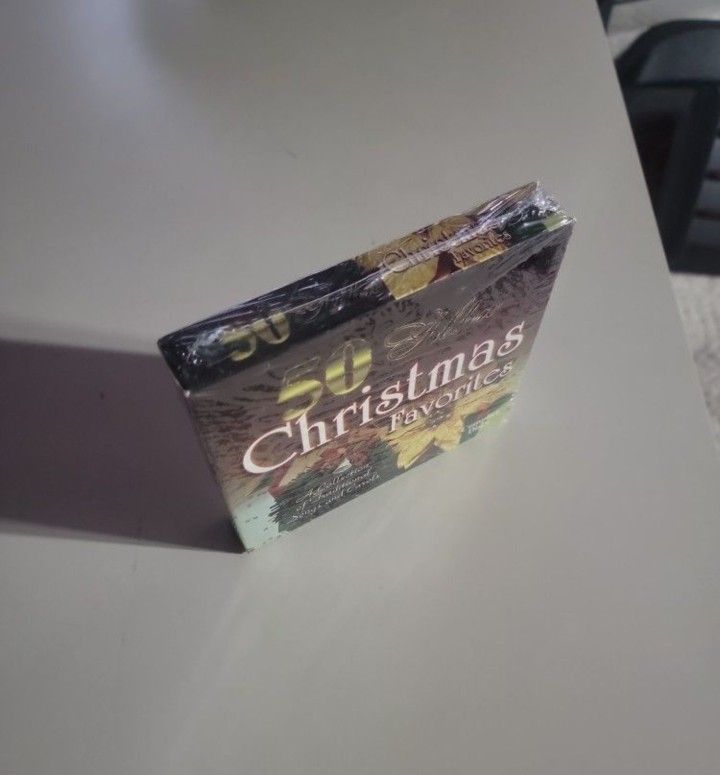 Brand New 2 Disc 50 Classic Christmas Songs