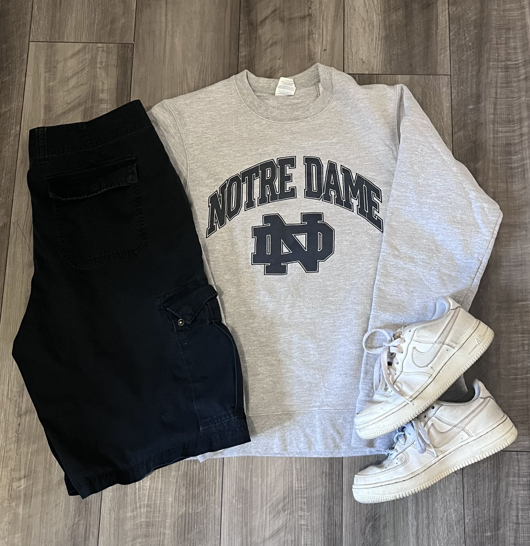 Grey and navy blue Notre Dame crewneck sweatshirt ★