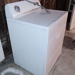 Electric Dryer by Whirlpool