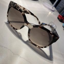 Women’s Authentic Sunglasses 