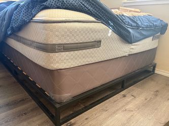 Queen Size Mattress bed set