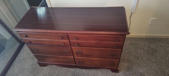 Antique 6 drawer dresser with mirror