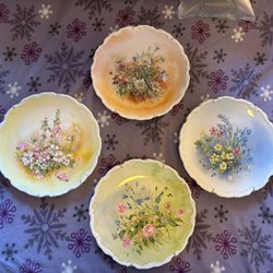 Set of 4 Vintage Royal Albert Shakespeare Florals Picture Plates. 