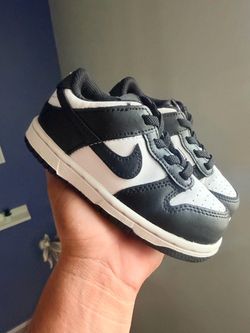 8C Nike Dunk Low Pandas