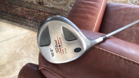 Lefthanded Titleist 975J 10.5 Driver Titleist graphite regular shaft