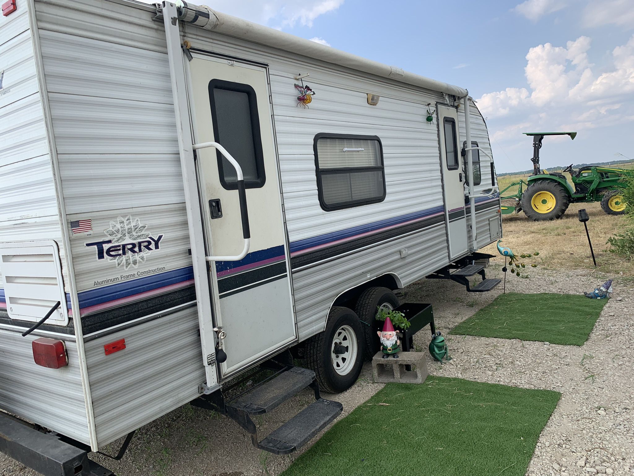 1997 Fleetwood Terry RV 25 LY