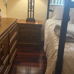  Vintage Solid Wood End Table / Nightstand with Cabinet Storage